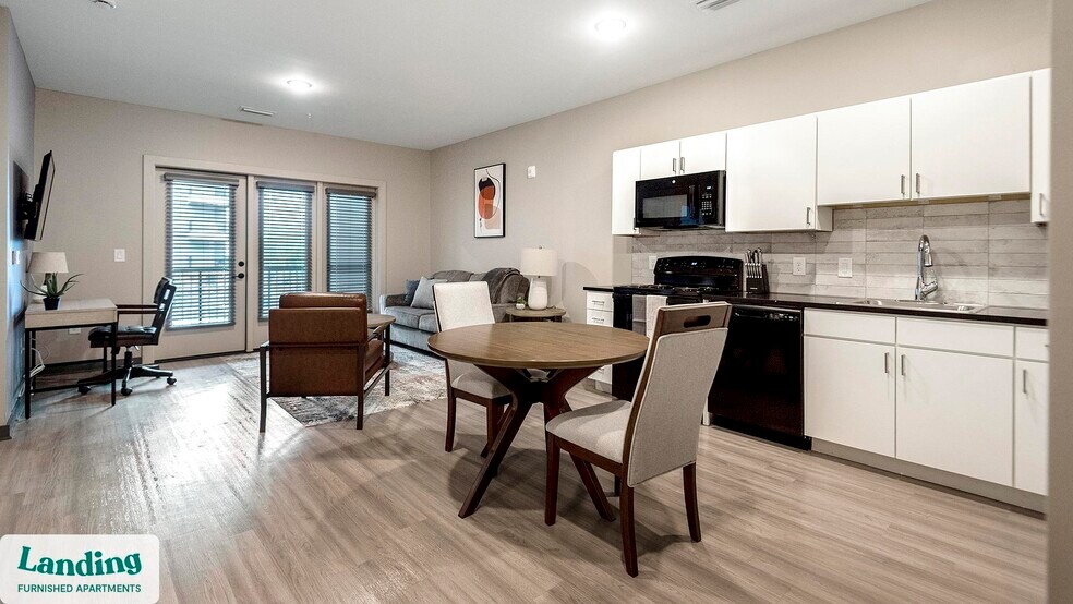 Building Photo - 645 N Front St