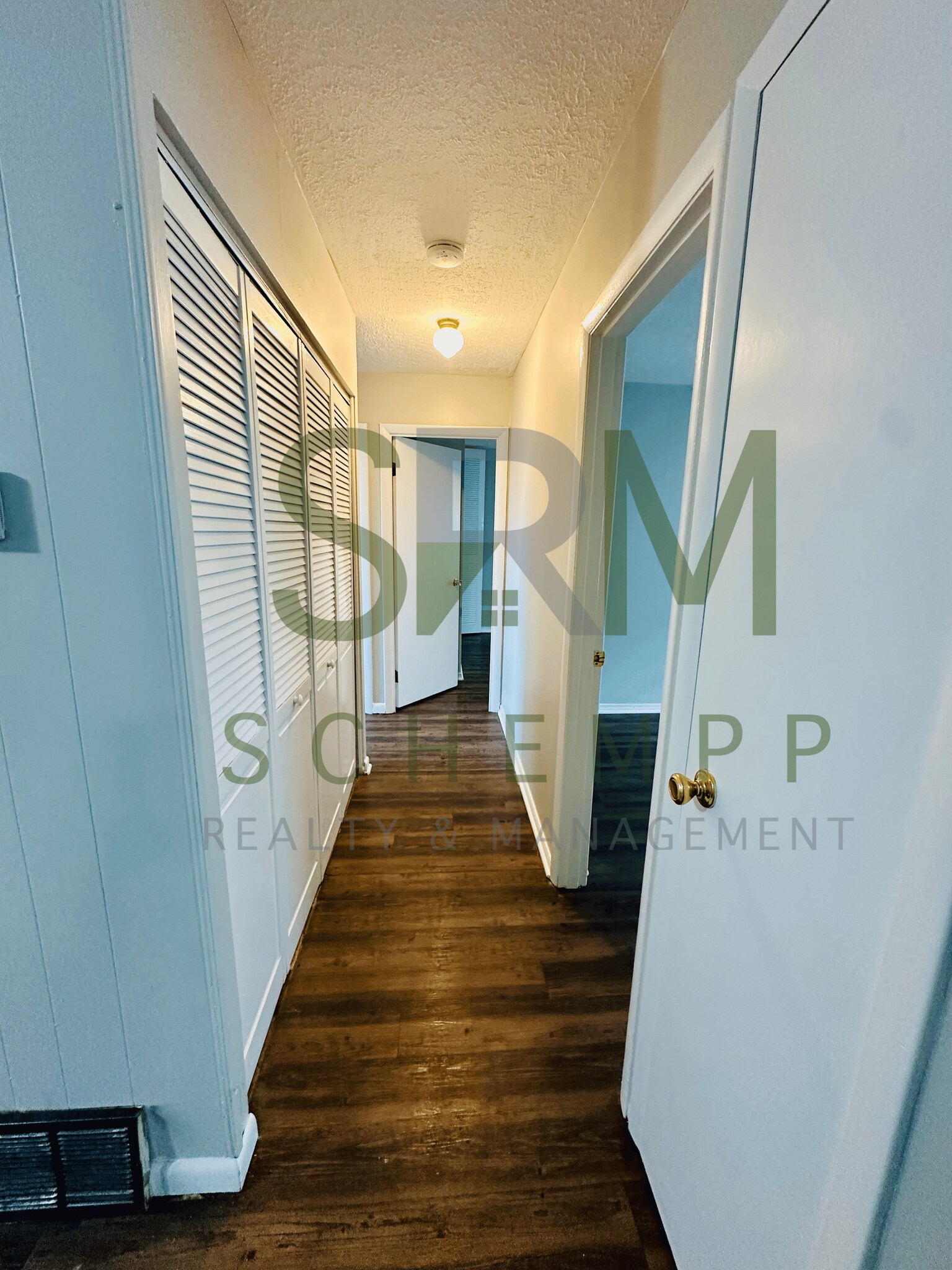 Building Photo - 5616 Lagoona Dr