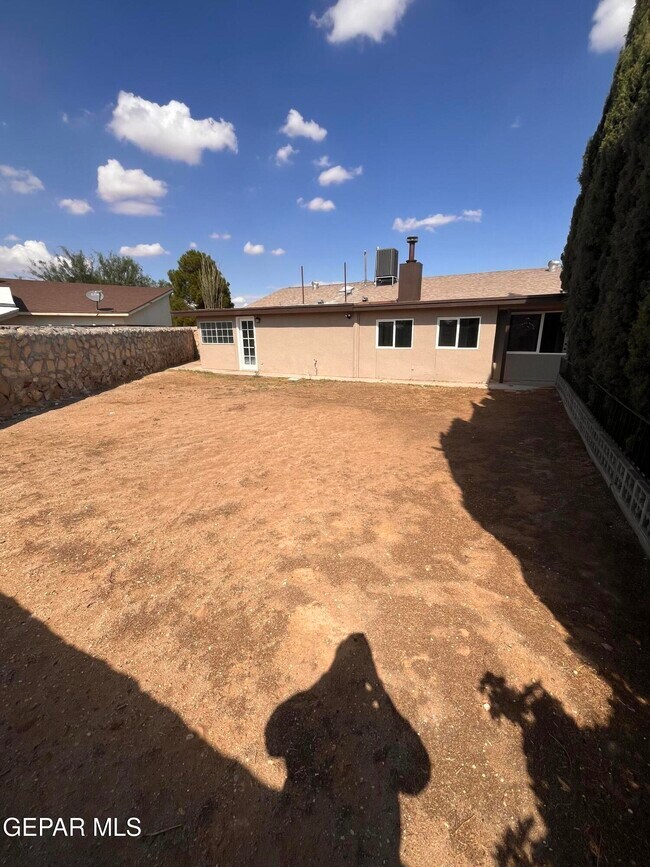 Building Photo - 2325 Ken Venturi Ln