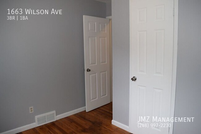 Building Photo - 1663 Wilson Ave