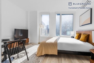 Building Photo - 280 E Houston St