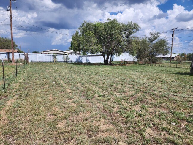 Building Photo - 1308 N Avenue J