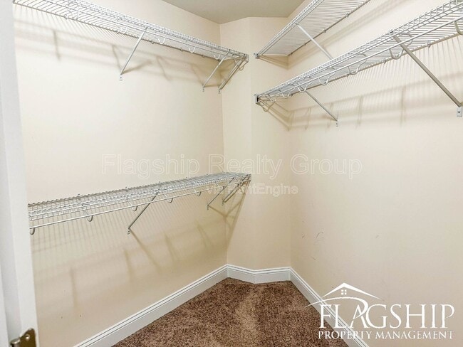 Building Photo - 118 Quail Hollow Dr