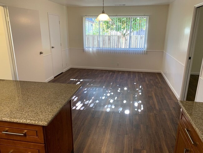 Building Photo - Nice Home in Fantastic Moraga Neighborhood!