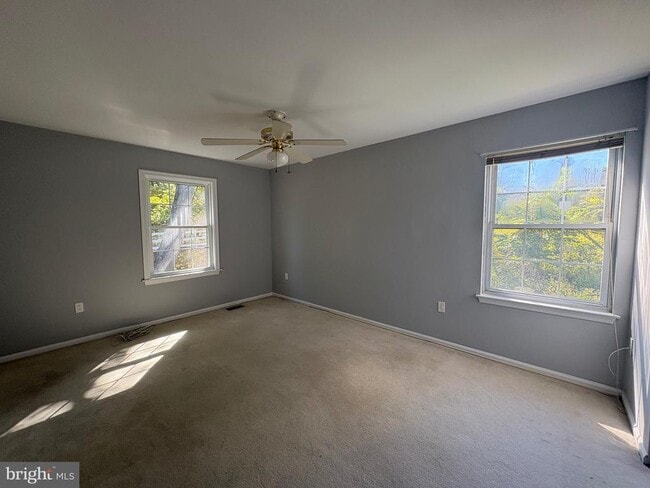 Building Photo - 902 Kirby Dr