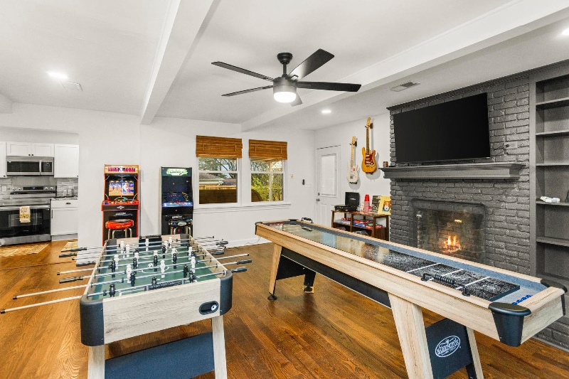 Building Photo - 2314 Deerwood Rd