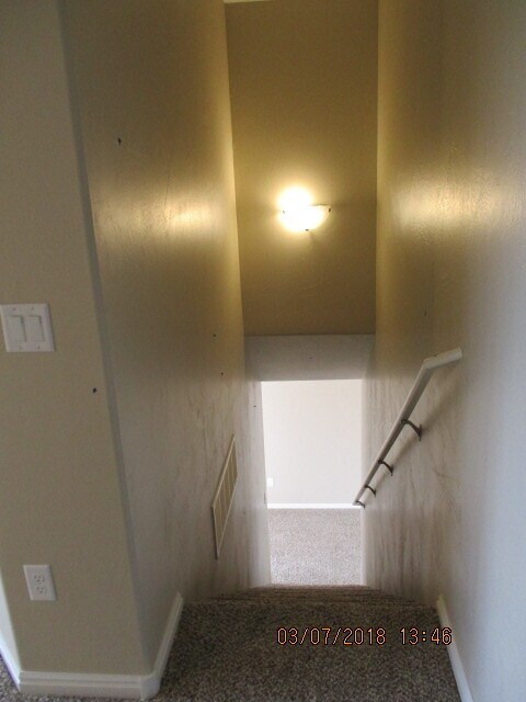 Building Photo - **Move-In Discount!** 3 Bedroom 2.5 - Twin Home in Gemini Meadows