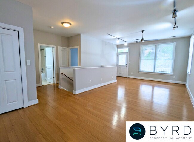 Building Photo - 1512 Porter St