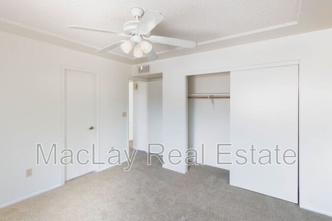 Building Photo - 1586 W Curry Dr