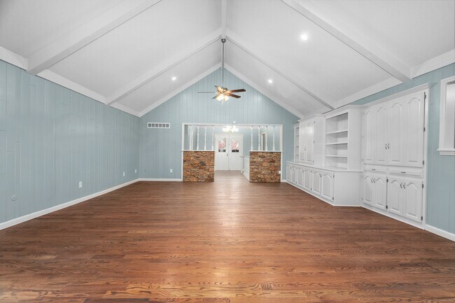 Building Photo - 4612 NW Bramble Trail