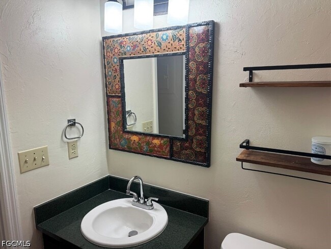 Building Photo - 27810 Hacienda E Blvd