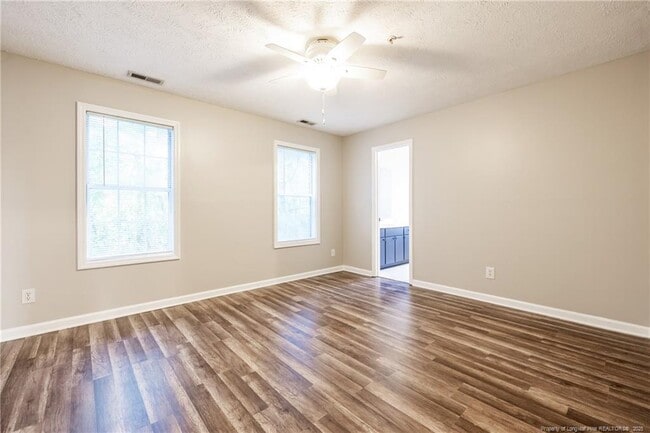 Building Photo - 350 Bubble Creek Ct
