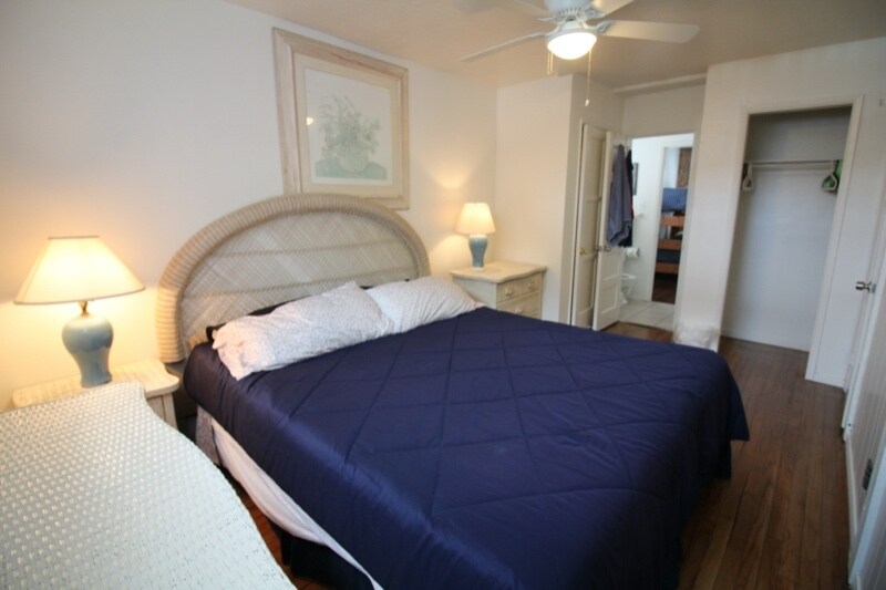 Building Photo - 728 Venice Ct