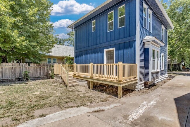 Building Photo - Riverside home for rent