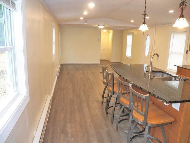 Building Photo - 2337 2nd New Hampshire Turnpike N