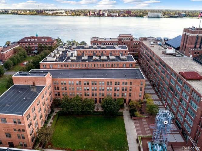 Building Photo - 200 River Place Dr