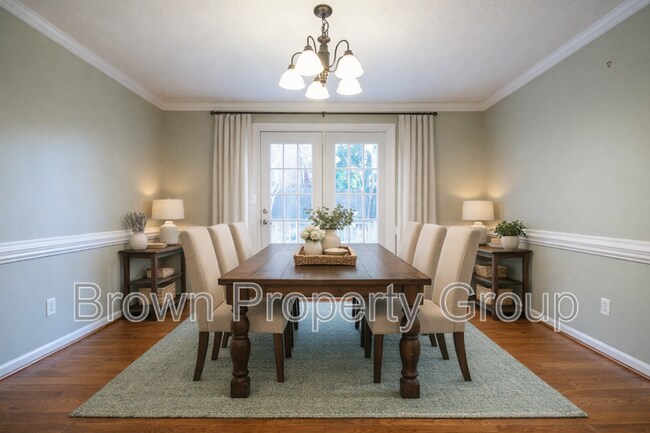 Building Photo - 725 Connaly Dr