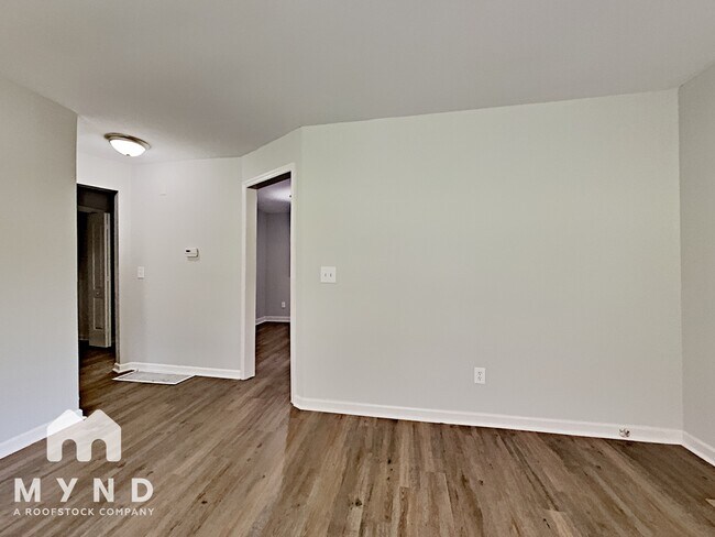 Building Photo - 377 St John Rd NW