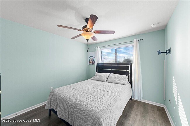 Building Photo - 1345 Lara Cir