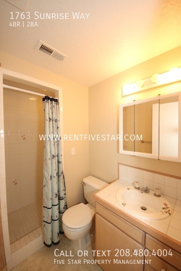 Building Photo - 1763 Sunrise Way