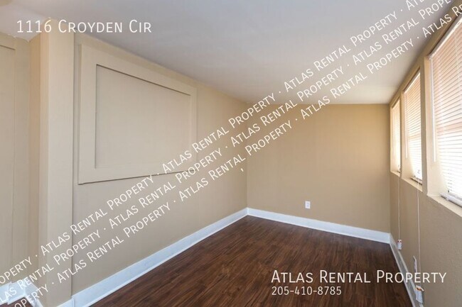 Building Photo - 1116 Croyden Cir