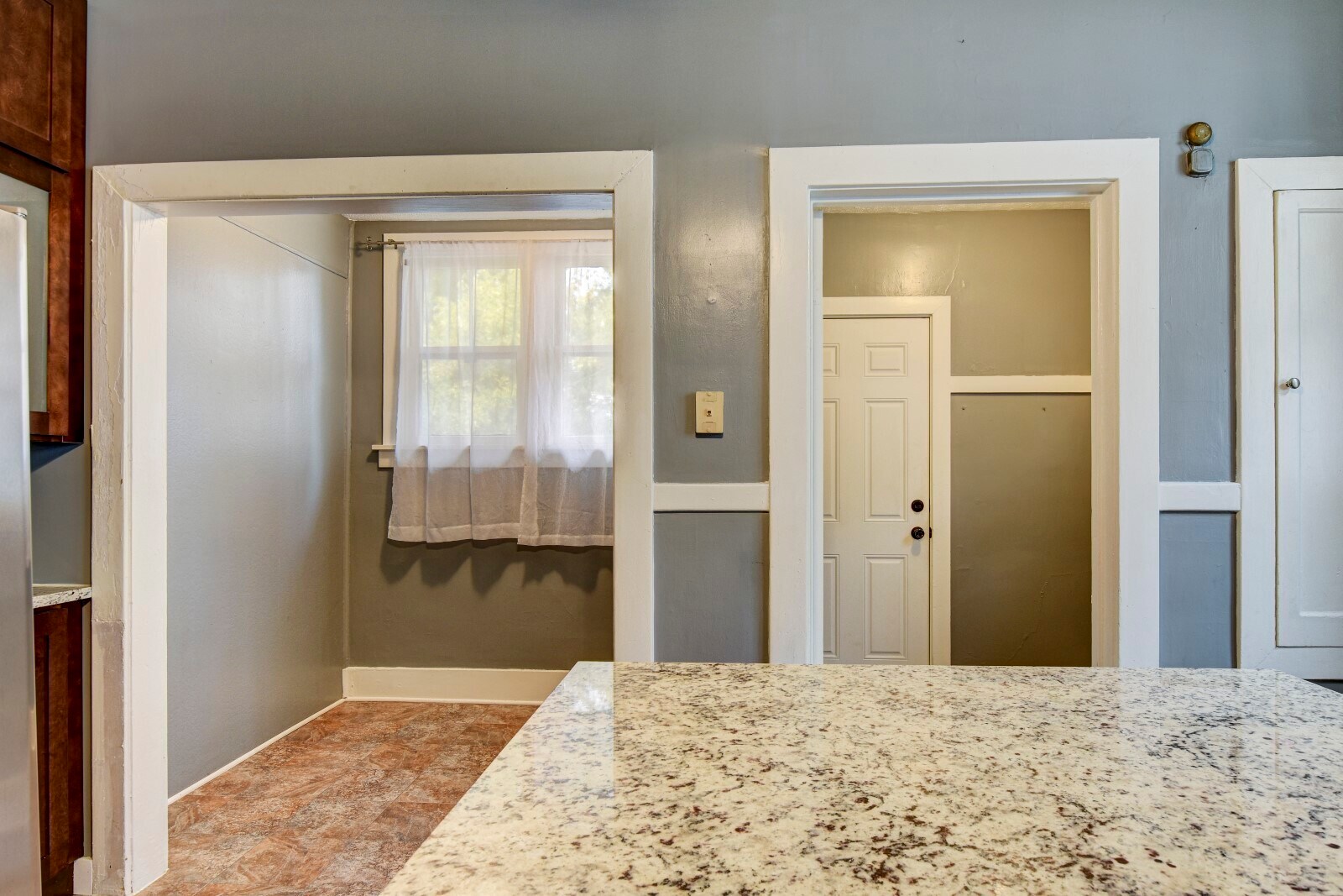 Building Photo - 816 N 43rd St