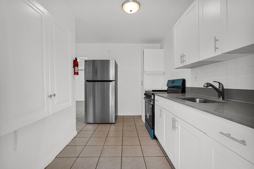 Building Photo - 558 NW 90th St