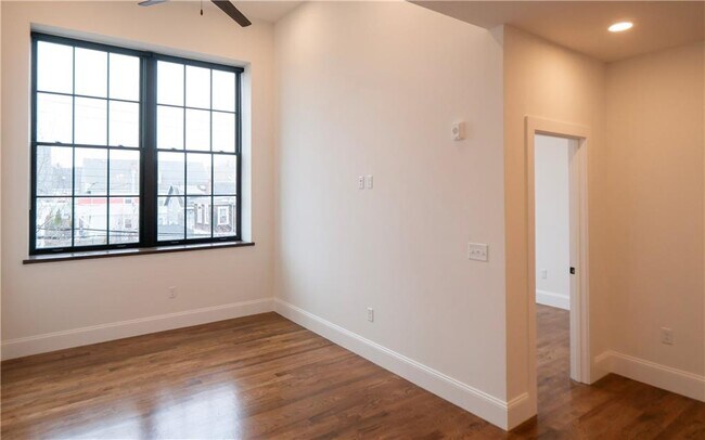 Building Photo - 15 Cranston Ave