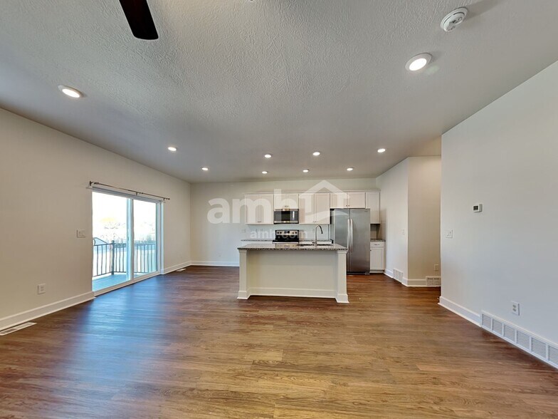 Building Photo - 4449 N Morgan Way