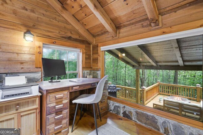 Building Photo - 166 Nantahala Pass Rd