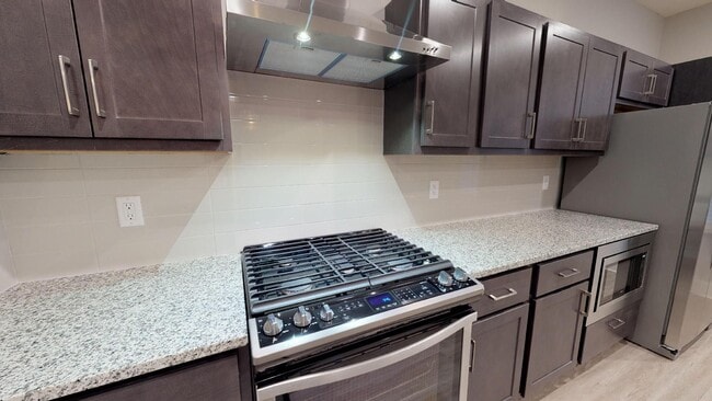 Building Photo - Lilac | Three Bedroom - no basement