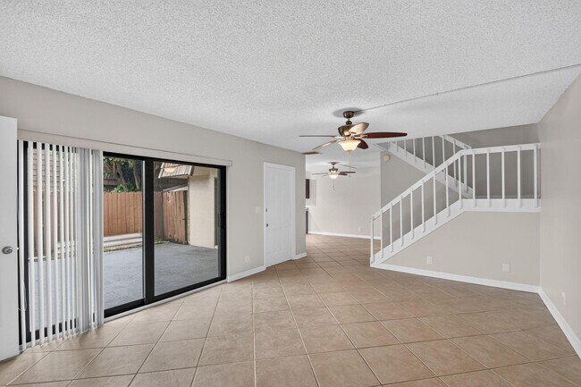 Building Photo - 744 Springdale Cir