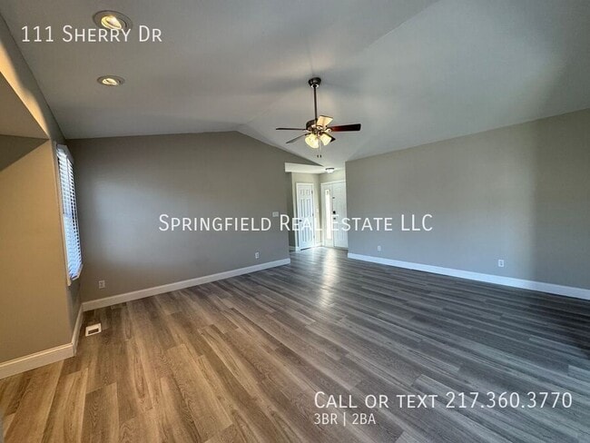 Building Photo - Living Large: Spacious 3 Bed, 2 Bath Home ...