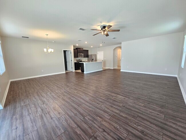 Building Photo - 480 Sorrento Dr