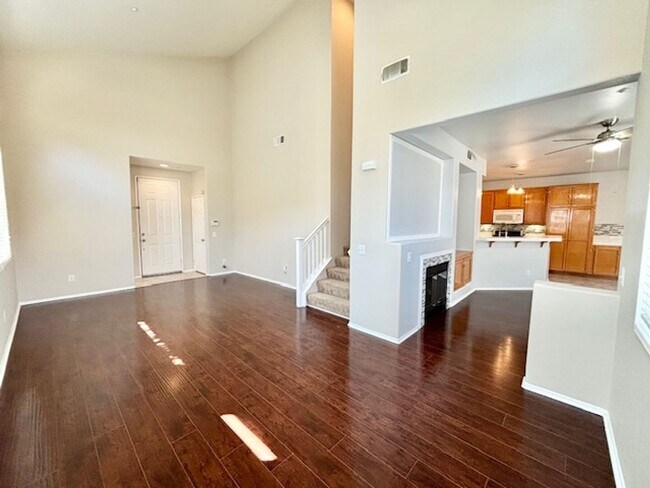 Building Photo - Oxnard | Seabreeze Gated Community | 3 Bedroom + 2.5 Bathroom | Corte Las Holas