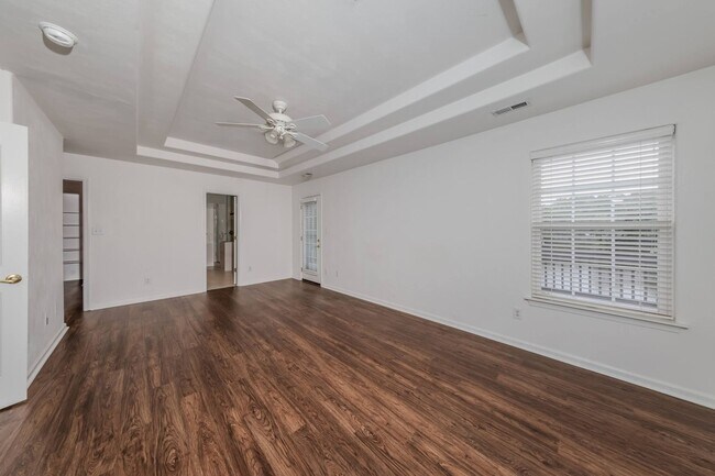 Building Photo - 108 Waters Edge Dr