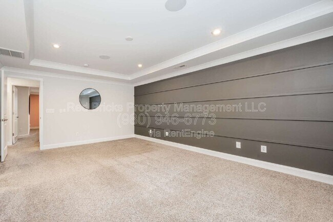 Building Photo - 19016 Yellow Birch Dr