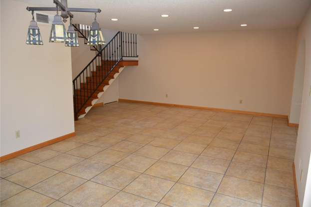 Building Photo - 493 Meadowood Blvd