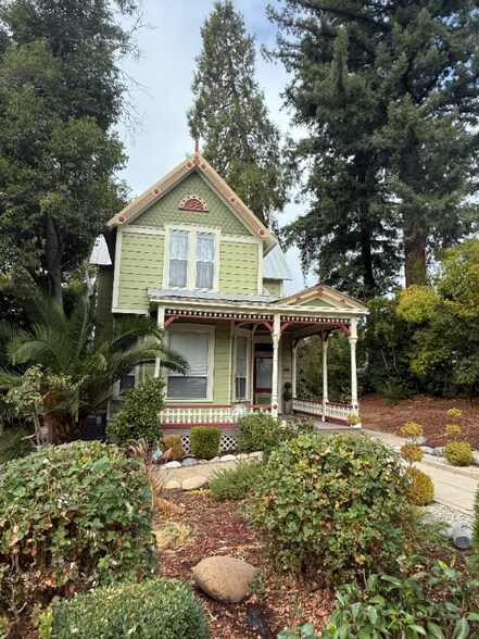 Primary Photo - 172 Orange St