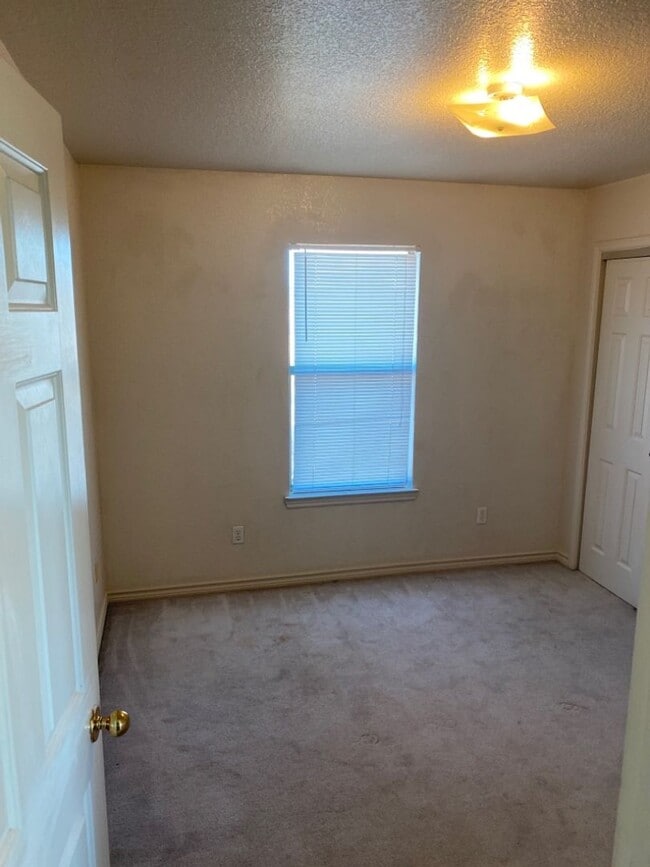 Building Photo - AVAILABLE SOON!