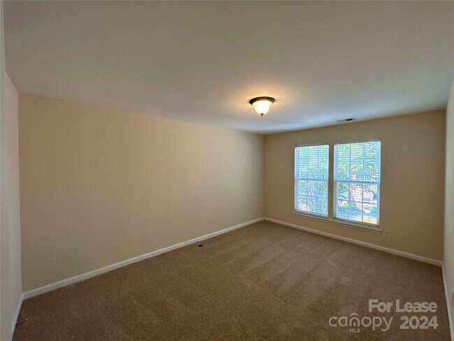 Building Photo - 5236 Berkeley Estates Dr