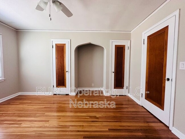 Building Photo - 830 S 54th St