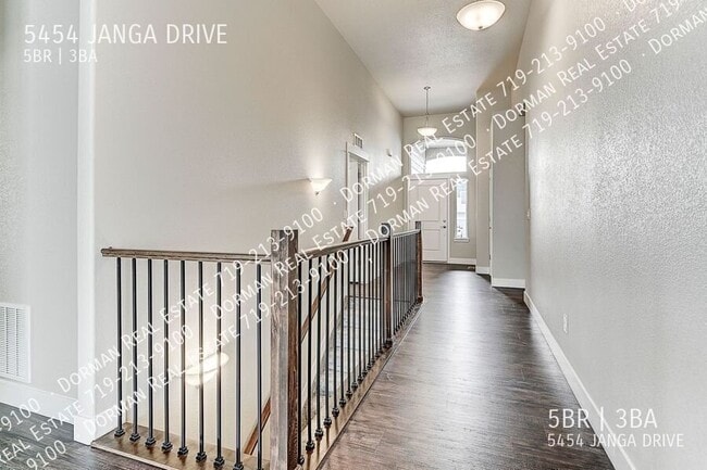 Building Photo - 5454 Janga Dr