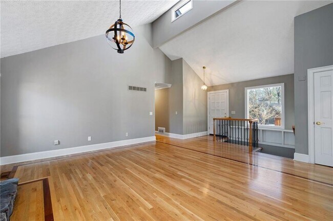Building Photo - 4800 Grants Way NE