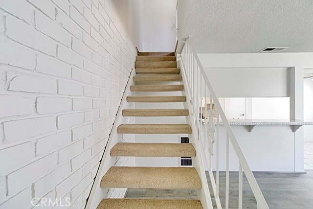 Building Photo - 16685 Viewpoint Ln