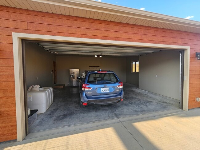 Building Photo - 14 Eagletail Dr