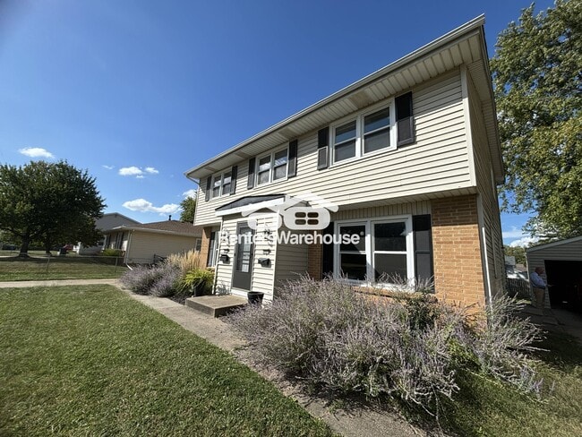 Building Photo - 4807 NW Aurora Ave.