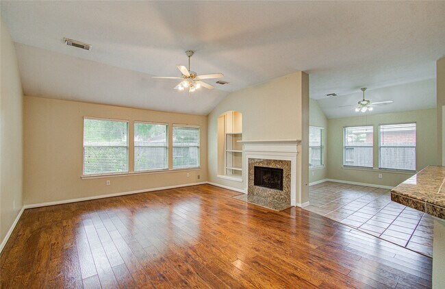Building Photo - 18223 Heathridge Ln