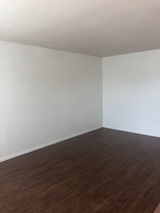 Building Photo - 18342 Patterson Ln