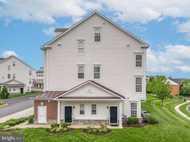 Building Photo - 14602 Shelford Way